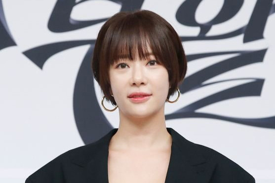 ‘43억 횡령’ 황정음 측 “다 갚고 10억 남았다…최선 다할 것”