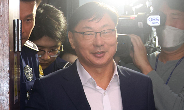 ‘셀프 구제’ 나선 李대통령 측근 이화영… 野 “사면 추진 시 공범 인정하는 셈”