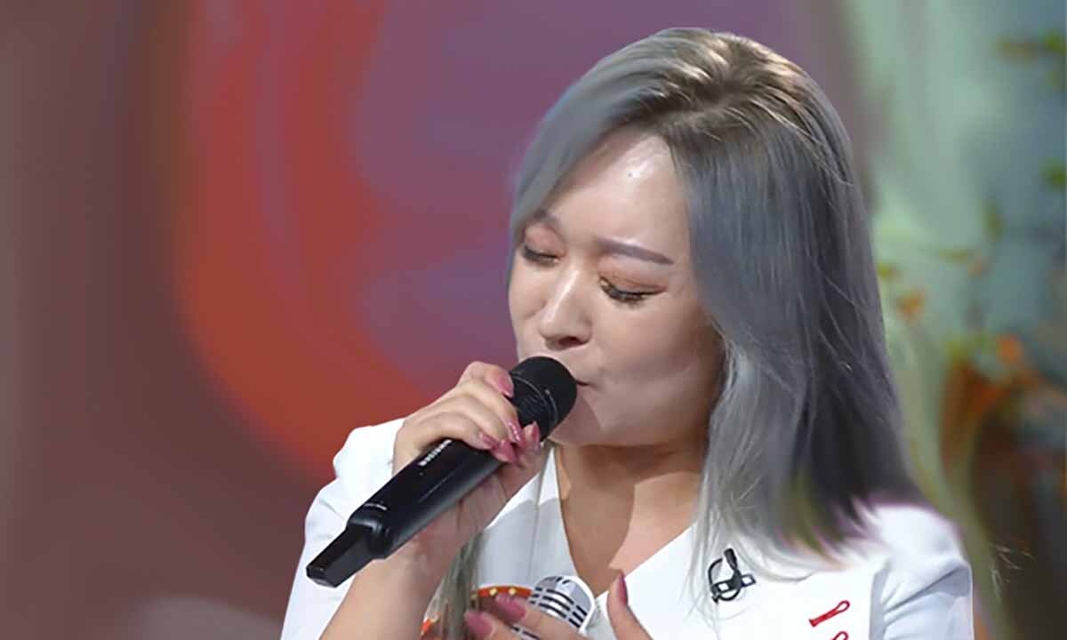 “숨기고 살았는데 이제 홀가분”…신내림 받고 무속인 된 사실 고백한 여가수