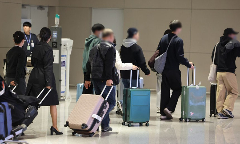 '중동피란' 한국인 372명 탄 두바이 직항편 인천공항 도착