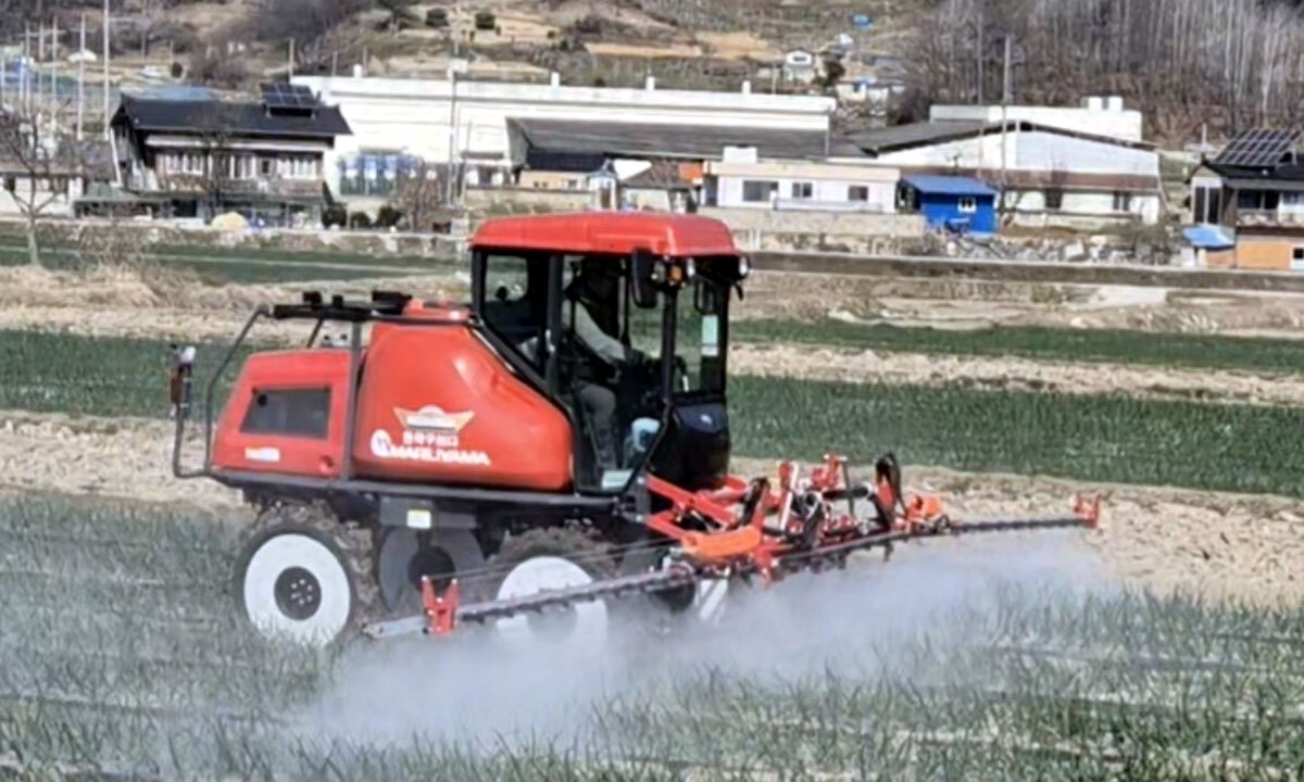 드론이 방제하고, 자율 트랙터가 밭 갈고… 농사도 ‘AI 시대’ [농어촌이 미래다-그린 라이프]