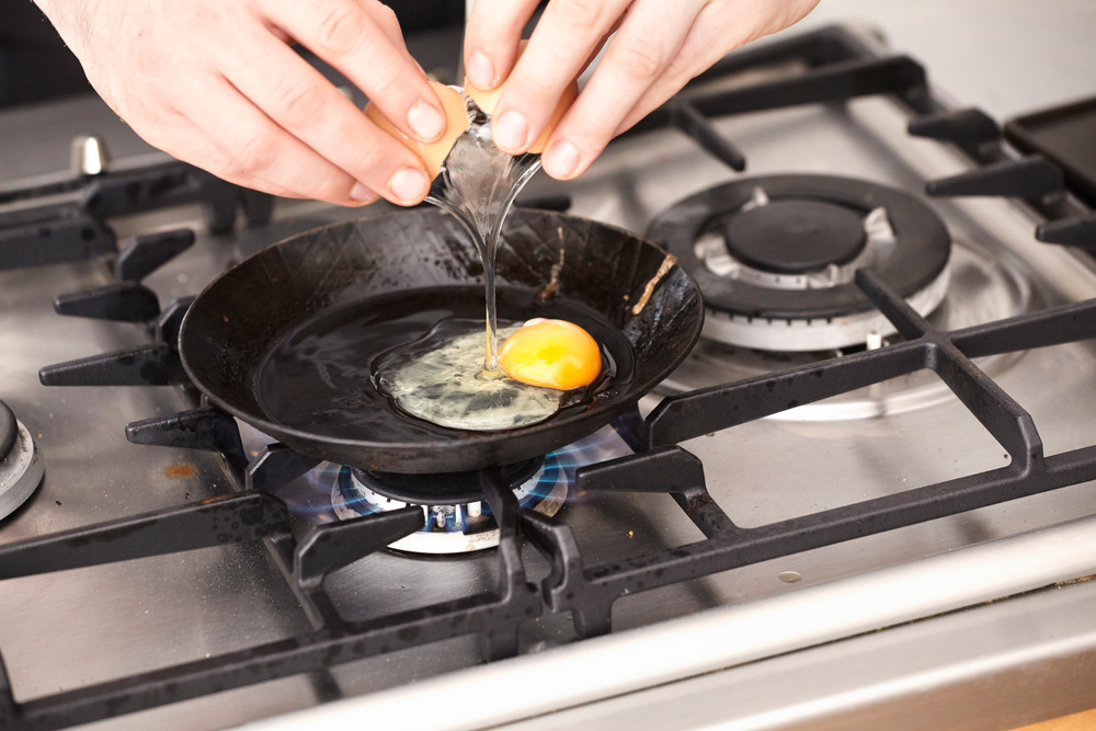 &${esc.h}34;프라이팬에 물 부으세요&${esc.h}34;…기름 없이 만드는 ‘3분 수분 프라이’ 비법 [FOOD+]