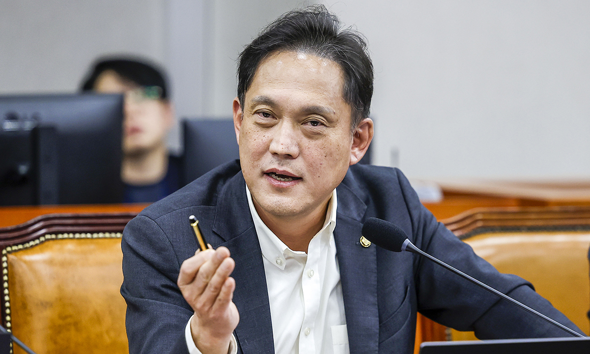 운영위 국감 ‘김태규 공방’에 두 차례 파행